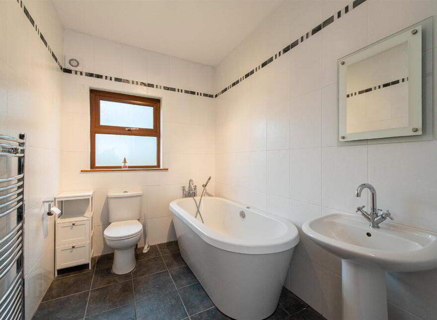 9 Oakwood Heights, Carryduff, Belfast, BT8 8SP