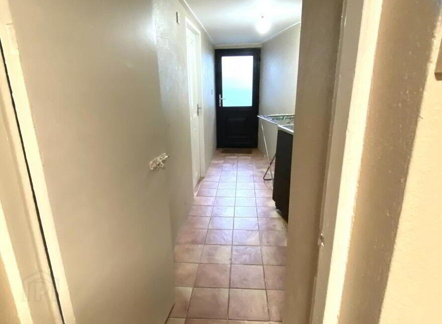 Main Street, Drangan, E41T223