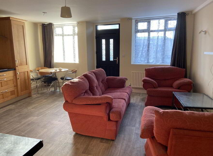 Main Street, Drangan, E41T223