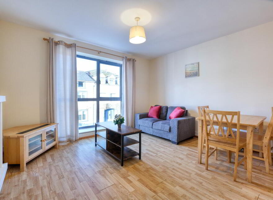 27 Sandy Lane, Richmond Street, N39Y677