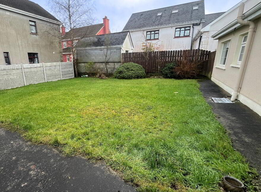 Carrowmore, Knock, F12KR60