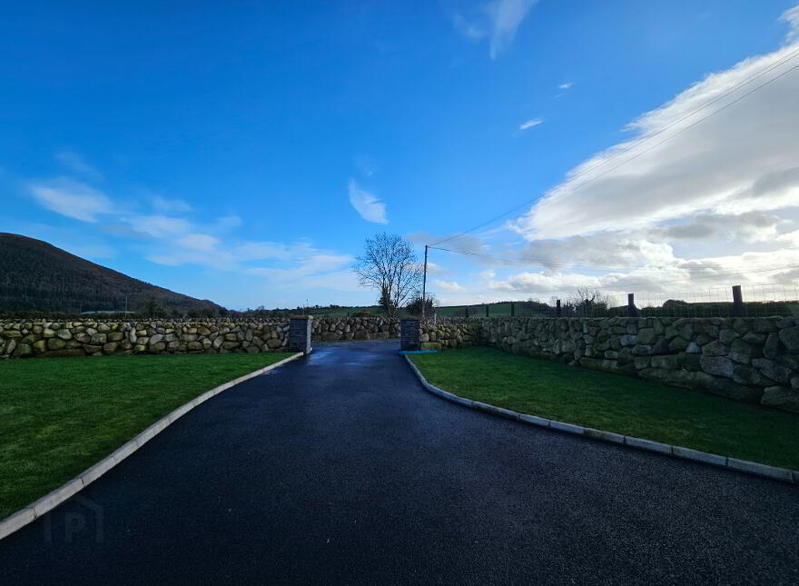 72 Glenloughan Road, Kilkeel, BT34 4SR