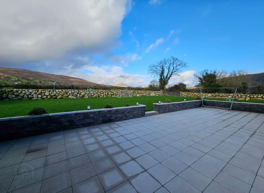 72 Glenloughan Road, Kilkeel, BT34 4SR