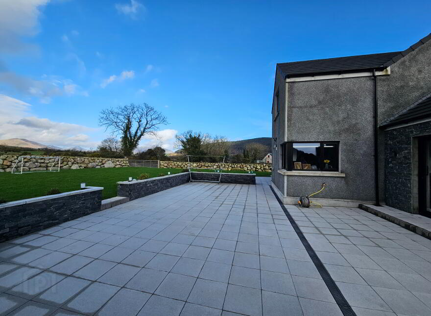 72 Glenloughan Road, Kilkeel, BT34 4SR