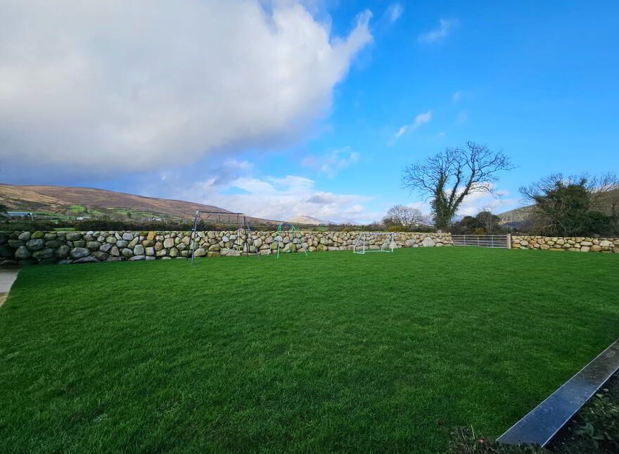 72 Glenloughan Road, Kilkeel, BT34 4SR