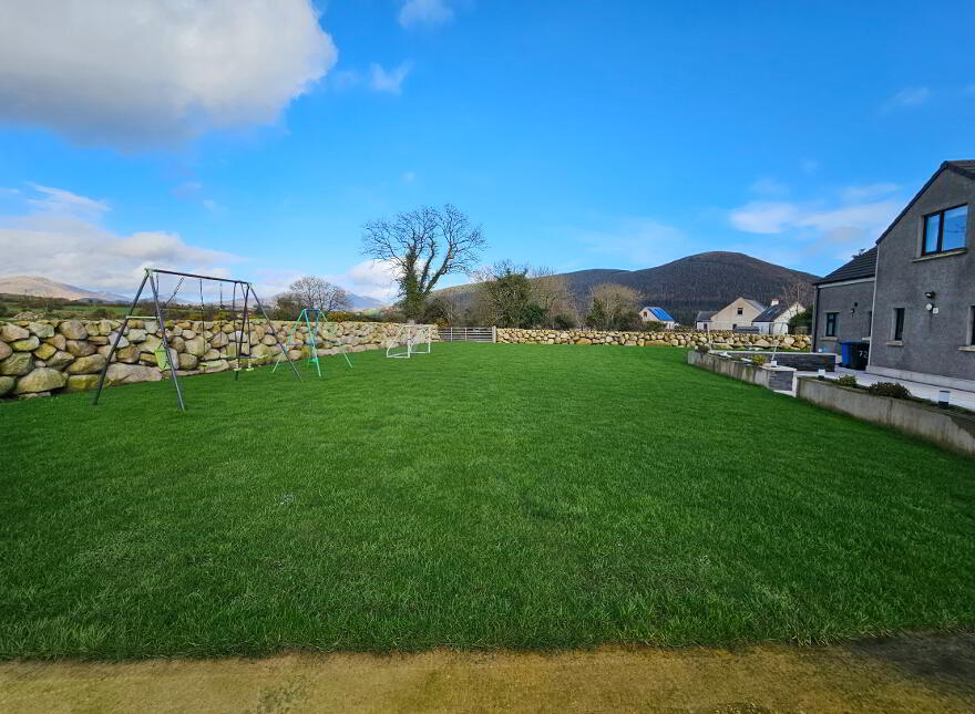 72 Glenloughan Road, Kilkeel, BT34 4SR