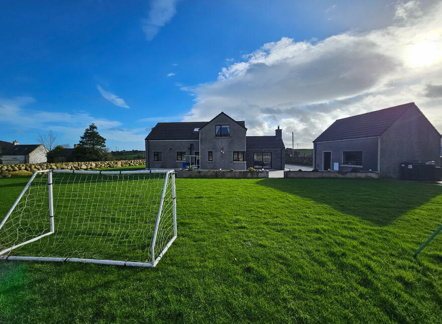 72 Glenloughan Road, Kilkeel, BT34 4SR
