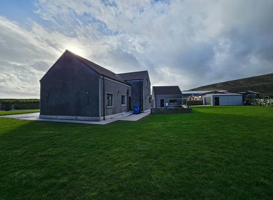 72 Glenloughan Road, Kilkeel, BT34 4SR