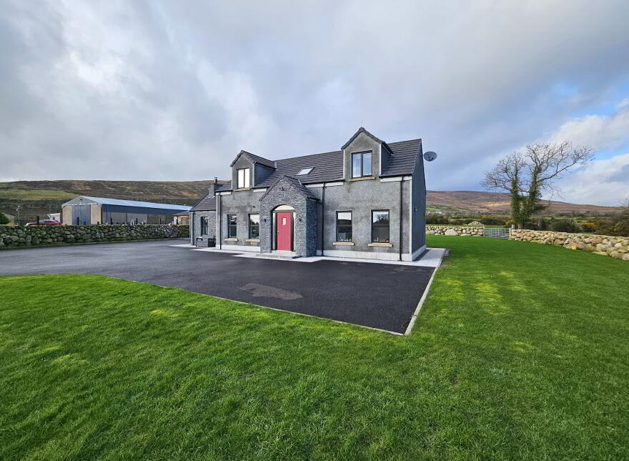 72 Glenloughan Road, Kilkeel, BT34 4SR