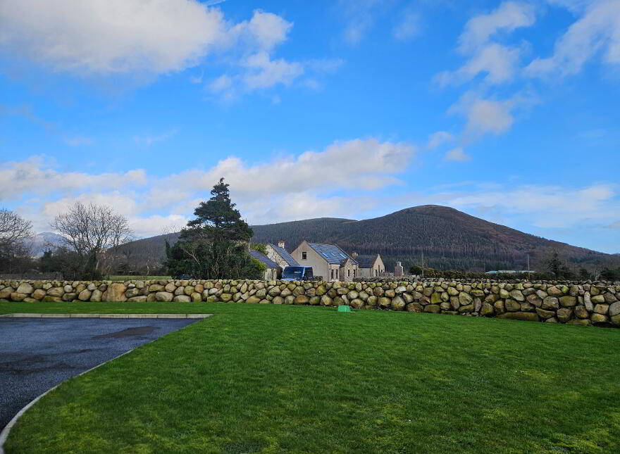 72 Glenloughan Road, Kilkeel, BT34 4SR