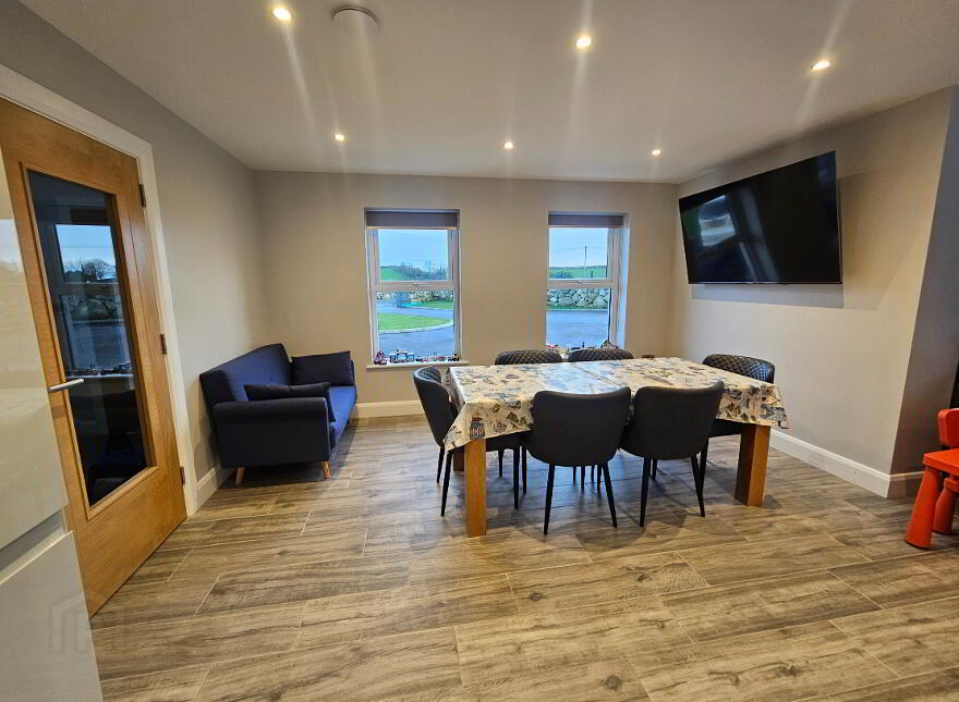 72 Glenloughan Road, Kilkeel, BT34 4SR