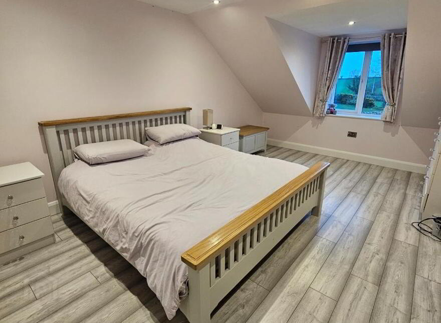 72 Glenloughan Road, Kilkeel, BT34 4SR