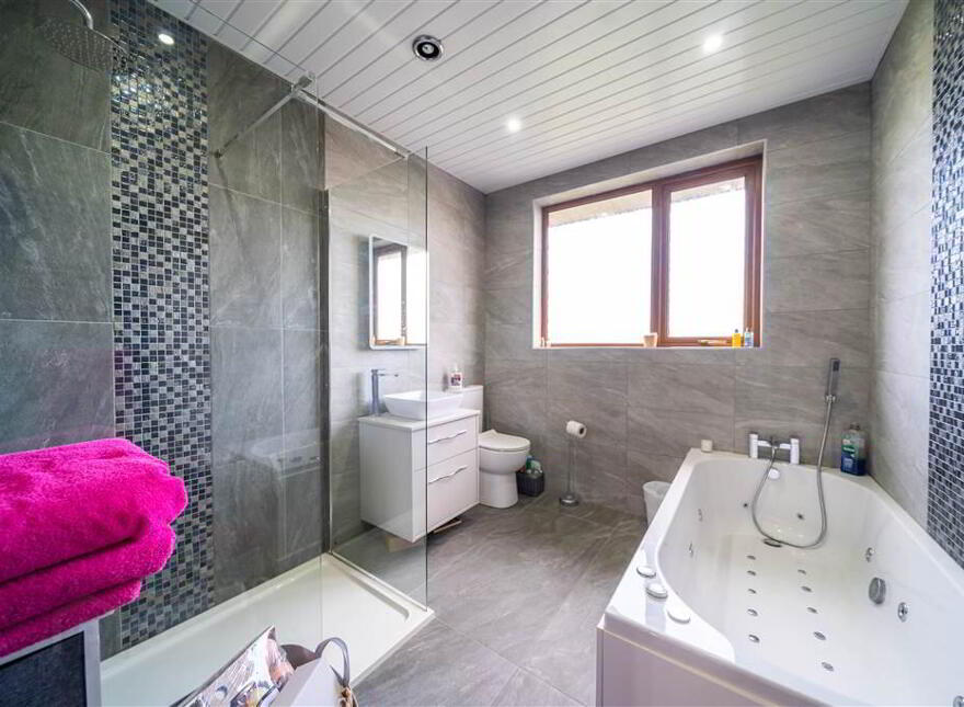 42 Cleland Park North, Bangor, BT20 3EN