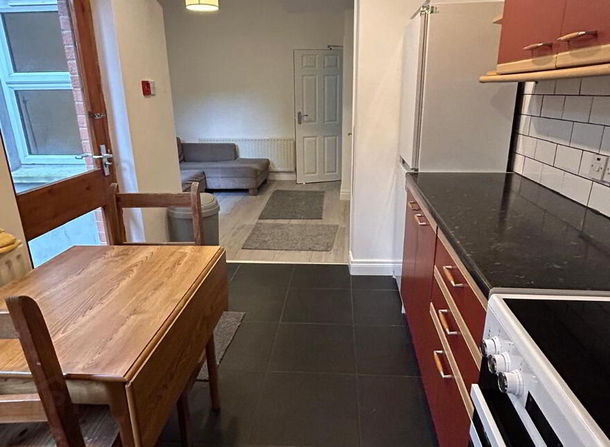Donegall Road, Some Bills Included, Belfast, BT12 5NA