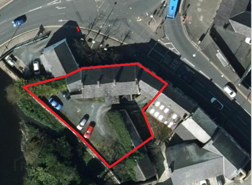 3,5 & 7 Church Square, Banbridge, BT32 4AS