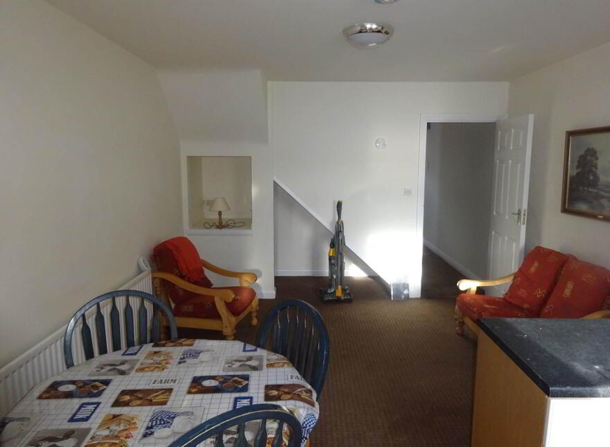 6 Barrack Street, Ballyhaunis, F35R628
