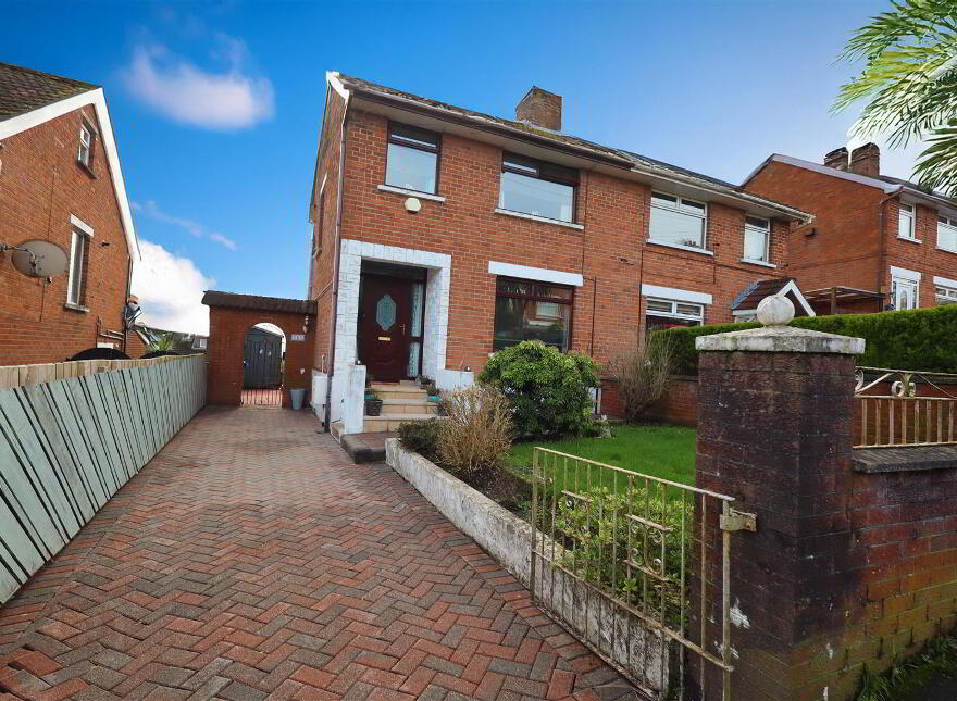 103 Carrs Glen Park, Belfast, BT14 8HF