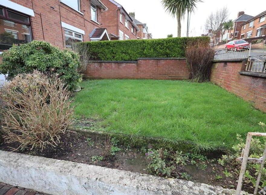 103 Carrs Glen Park, Belfast, BT14 8HF