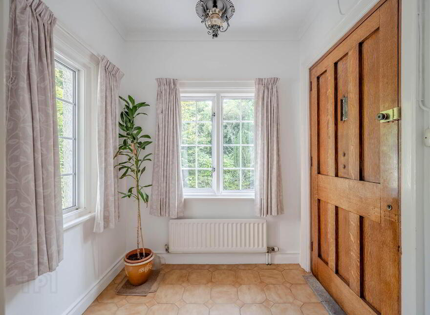 22 Glen Road, Holywood, BT18 0HB
