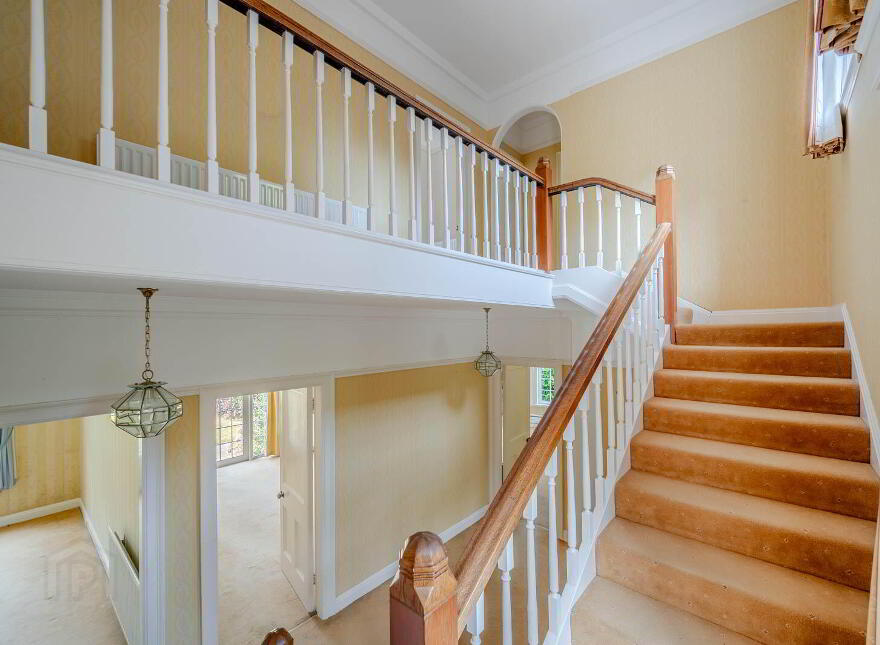 22 Glen Road, Holywood, BT18 0HB