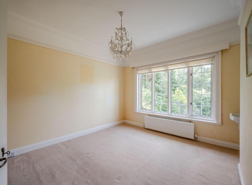 22 Glen Road, Holywood, BT18 0HB