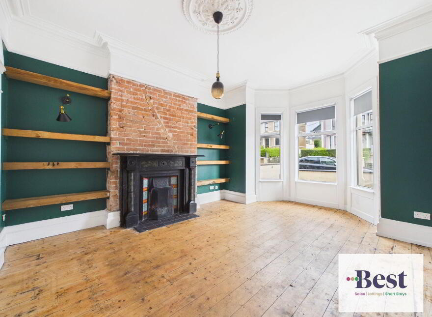 25 The Roddens, Larne, BT40 1QX