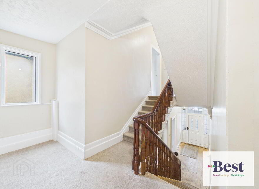 25 The Roddens, Larne, BT40 1QX