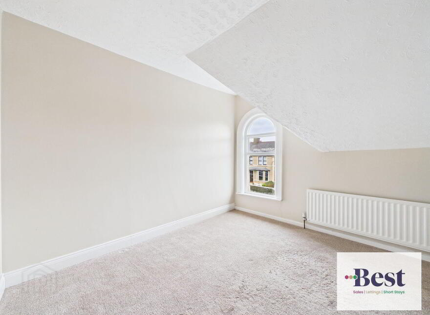 25 The Roddens, Larne, BT40 1QX