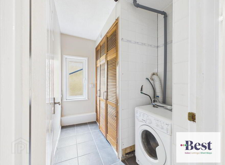 25 The Roddens, Larne, BT40 1QX