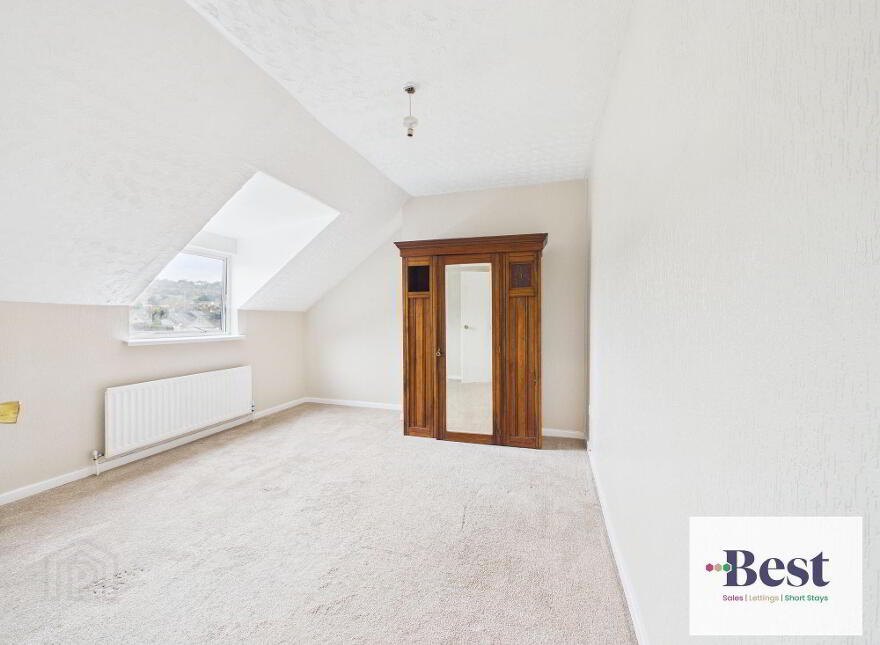 25 The Roddens, Larne, BT40 1QX