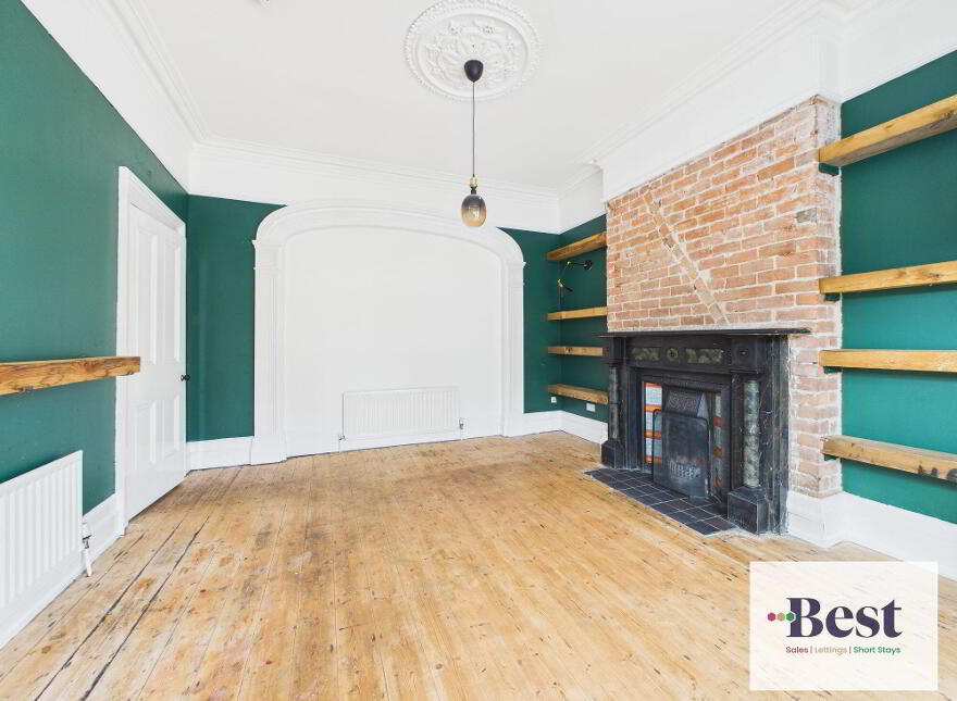 25 The Roddens, Larne, BT40 1QX