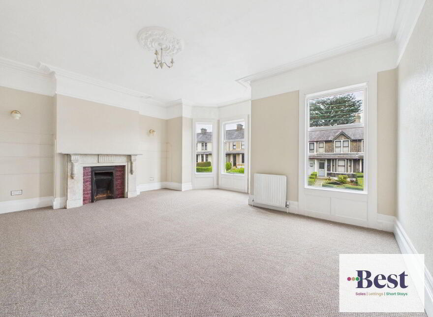 25 The Roddens, Larne, BT40 1QX