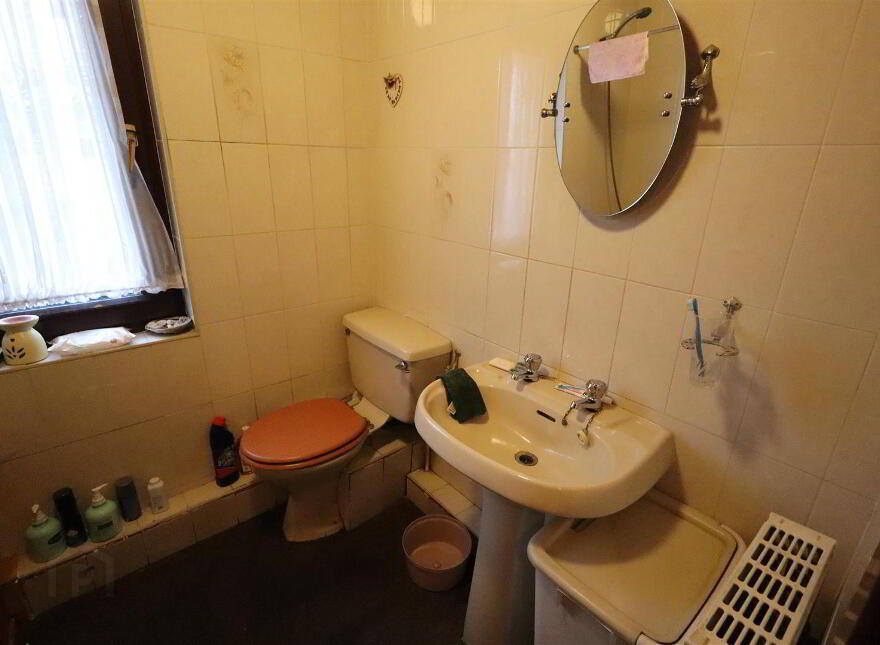 2b Iona Gardens, Newtownabbey, BT37 9EX
