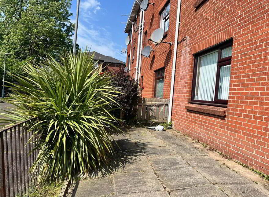 74a Glen Road, Belfast, BT11 8BH