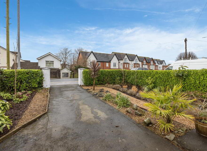126 Comber Road, Dundonald, Belfast, BT16 2AG
