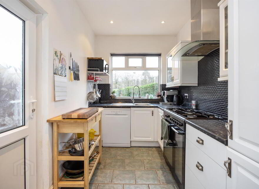 126 Comber Road, Dundonald, Belfast, BT16 2AG