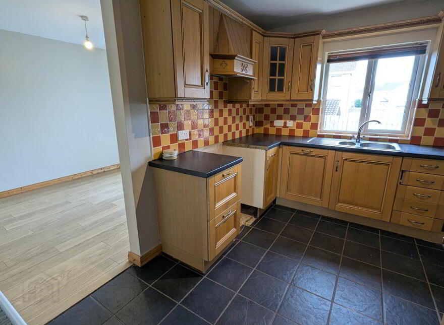 46 Ashbourne Manor, Enniskillen, BT74 4BB