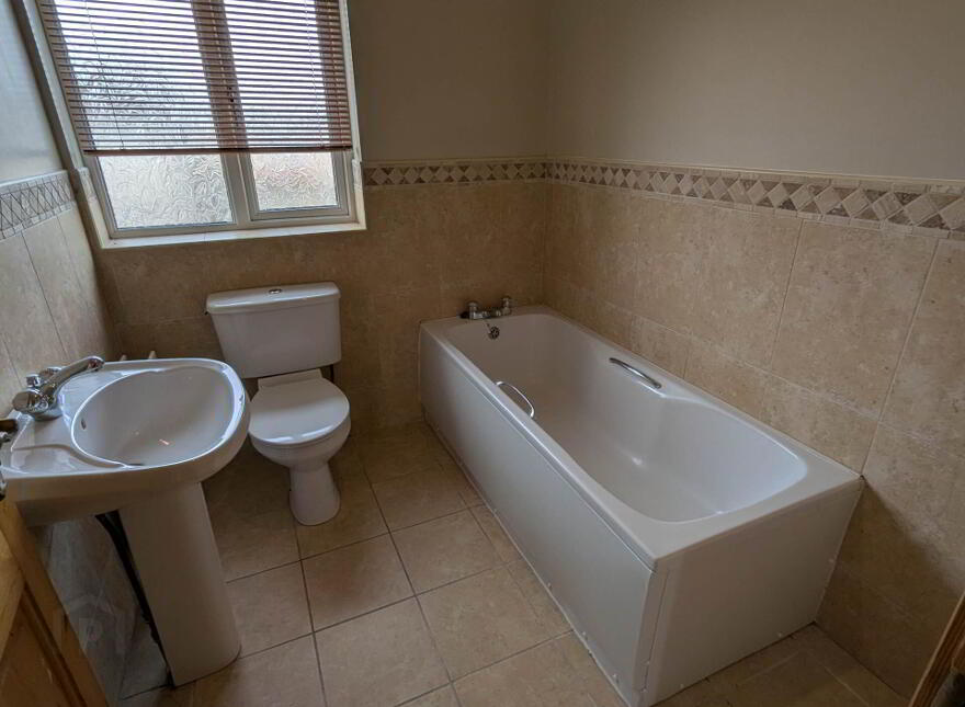 46 Ashbourne Manor, Enniskillen, BT74 4BB