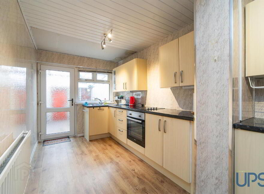 38 St. James's Crescent, Belfast, BT12 6DW