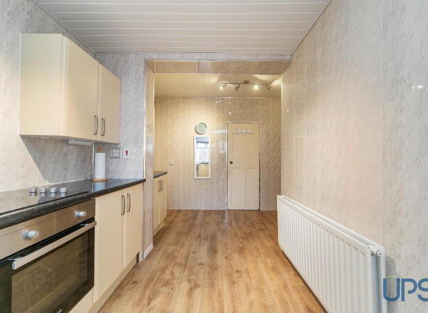 38 St. James's Crescent, Belfast, BT12 6DW
