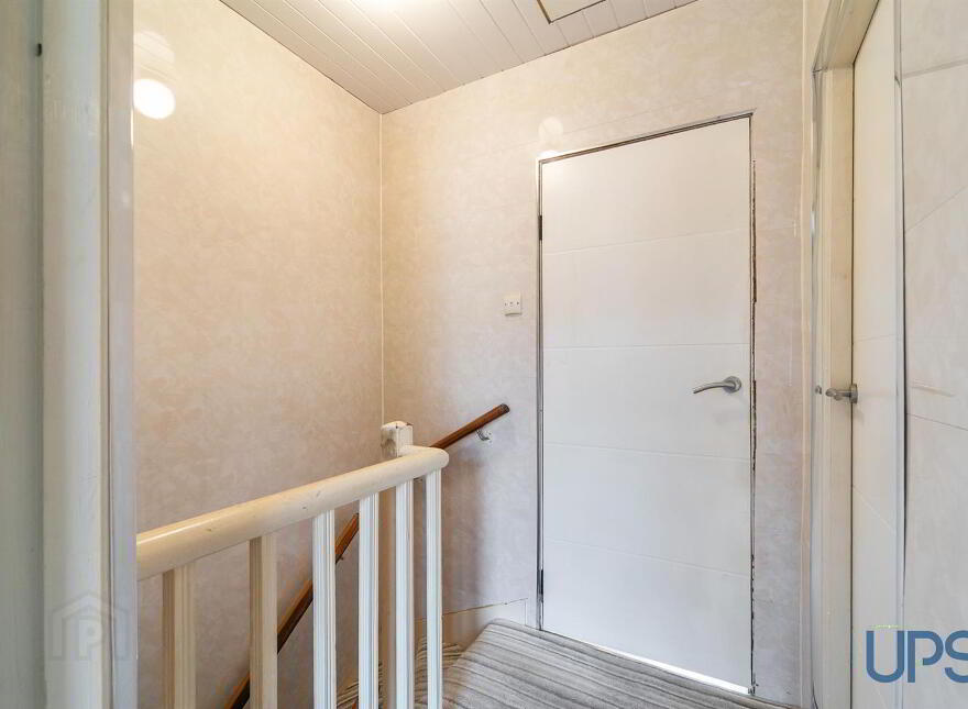 38 St. James's Crescent, Belfast, BT12 6DW