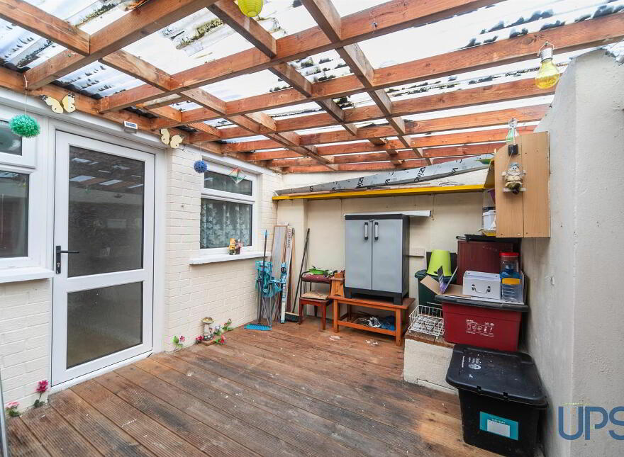 38 St. James's Crescent, Belfast, BT12 6DW