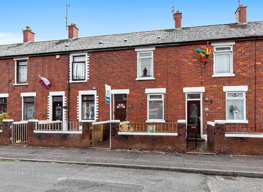 38 St. James's Crescent, Belfast, BT12 6DW