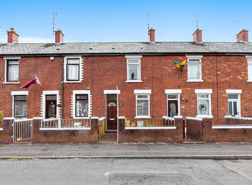 38 St. James's Crescent, Belfast, BT12 6DW
