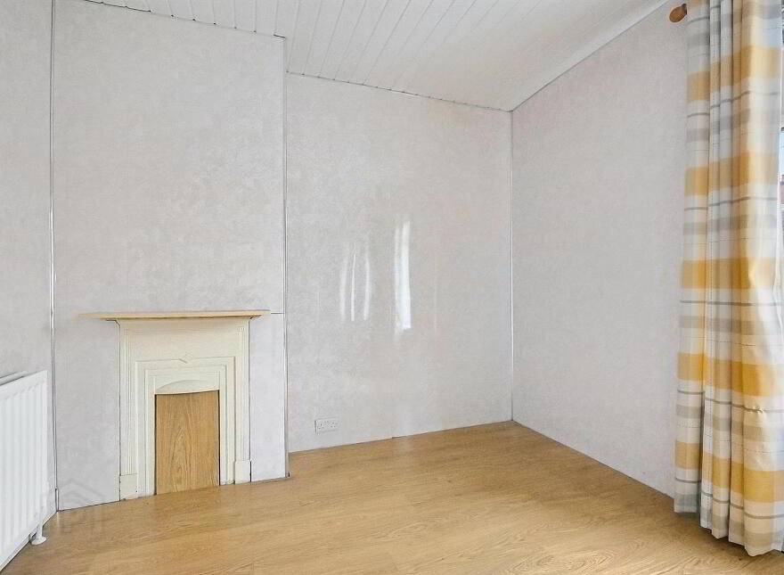 38 St. James's Crescent, Belfast, BT12 6DW