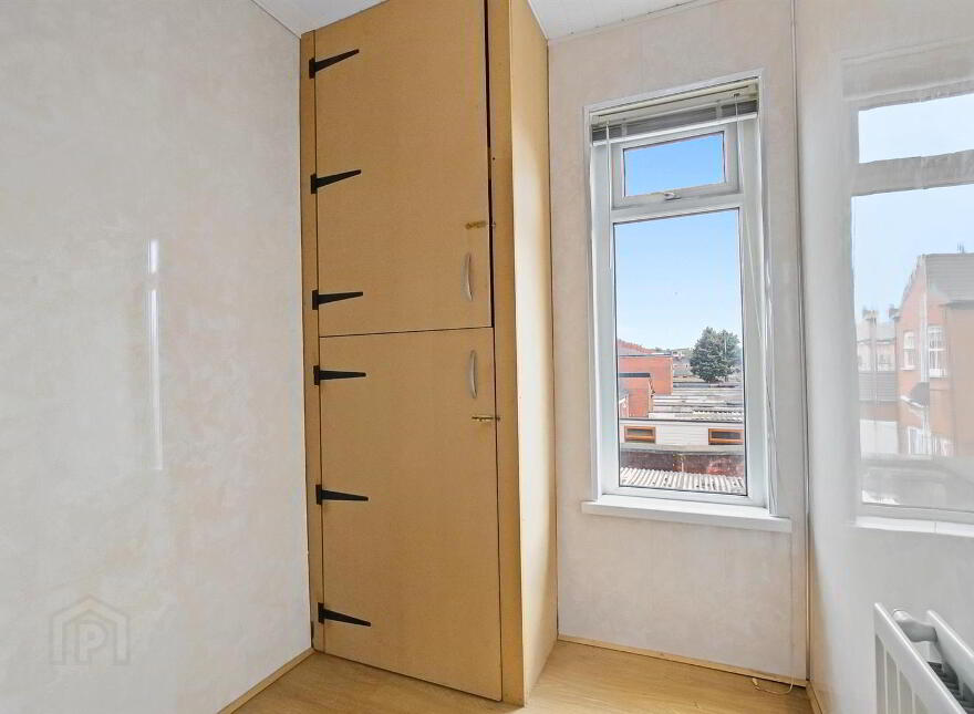 38 St. James's Crescent, Belfast, BT12 6DW