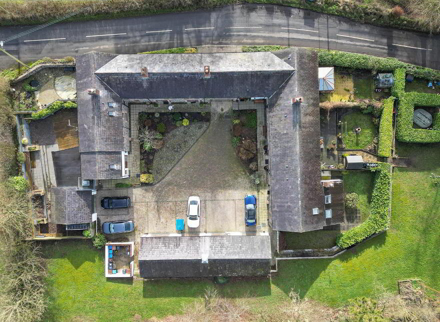 2 Dixons Corner, Doagh, Ballyclare, BT39 0UF