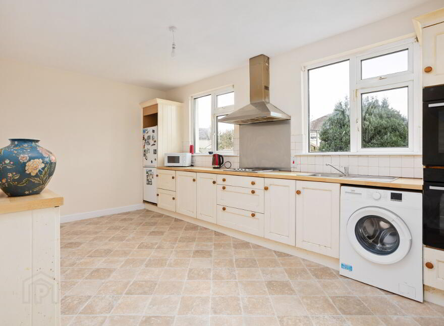 101 Lucan Heights, Lucan, K78K1W6