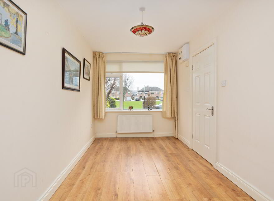 101 Lucan Heights, Lucan, K78K1W6