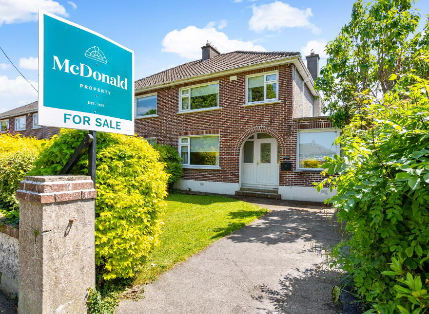 101 Lucan Heights, Lucan, K78K1W6